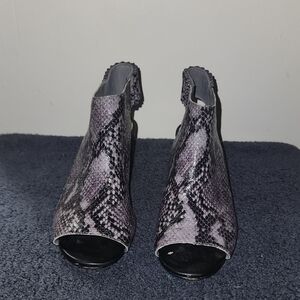 Clarks Womens Lilac Black Snakeskin Print Open-Toe Sandals Size 9